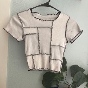 This shirt is small but comfortable and it is xs in girls